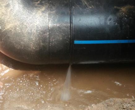 化德楼顶渗水维修公司为大家分享下化德卫生间漏水维修修补技术!